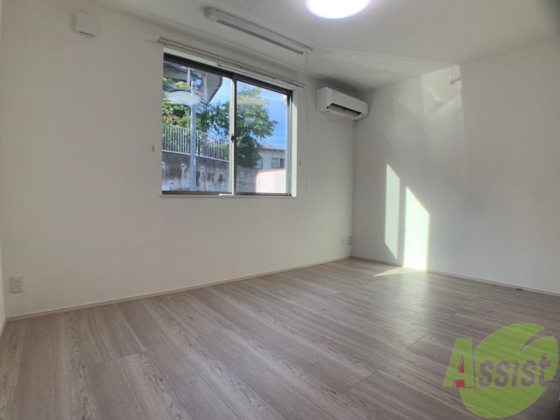 居室・リビング　５．６帖のリビングになります。伸び伸び出来そうですね。