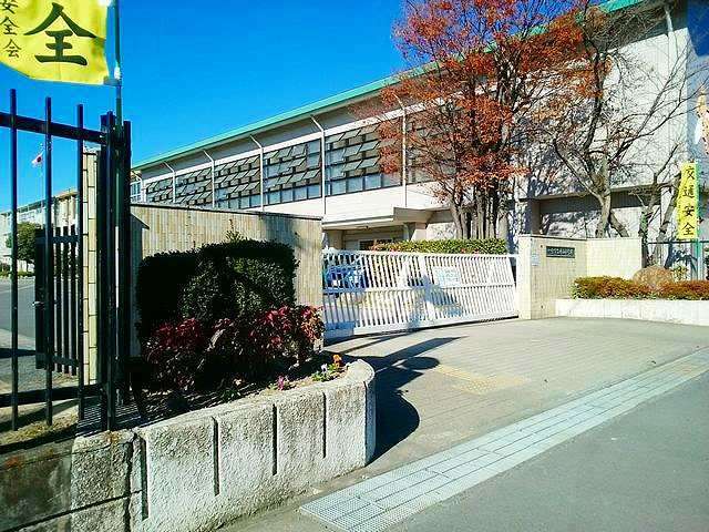 小学校　一宮市立神山小学校（小学校）まで853m