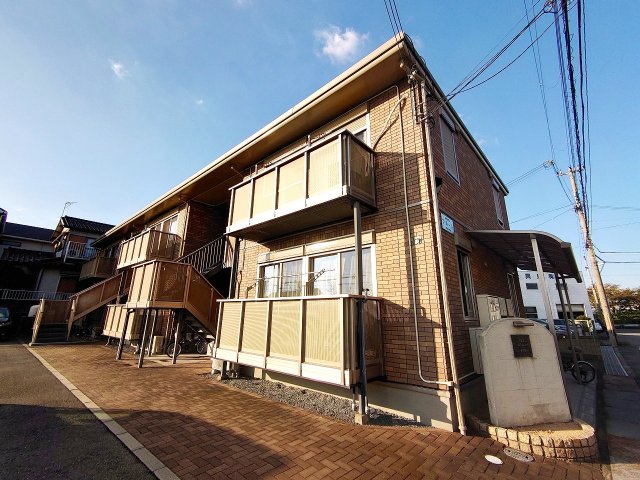 建物外観　タイル張りの外観