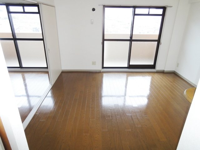 居室・リビング　同物件別号室の写真です。