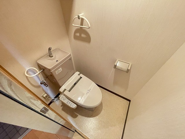 トイレ　※別号室の写真使用中