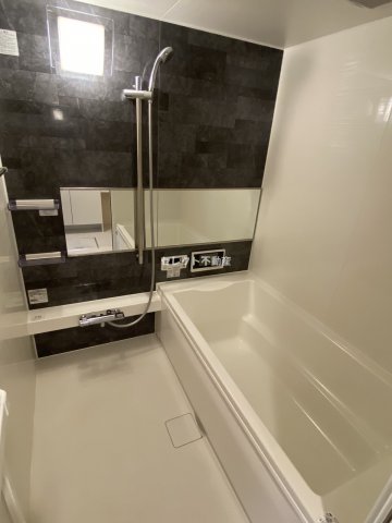 バス・シャワールーム　103 浴室