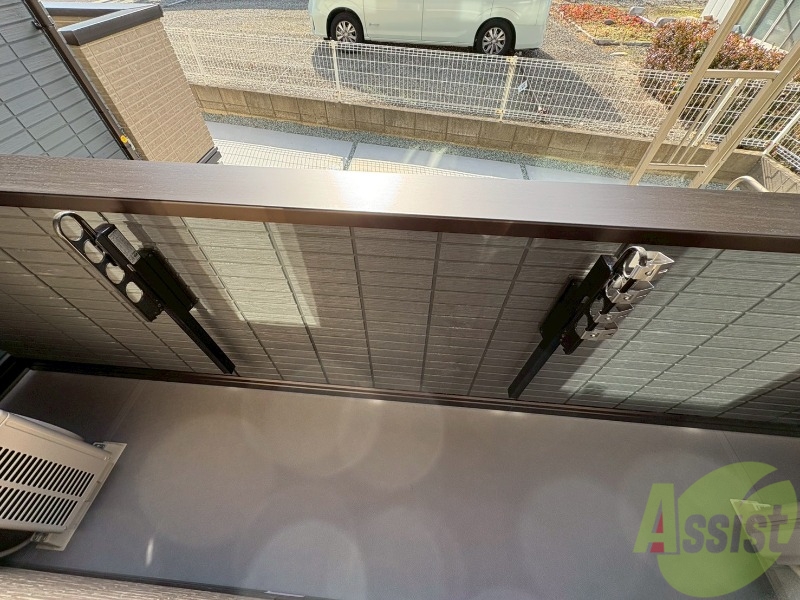 バルコニー　バルコニーでは外干しが可能となっております。