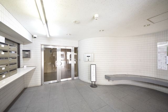 エントランス　★オートロック★