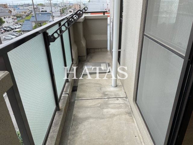 バルコニー　同物件別部屋です。