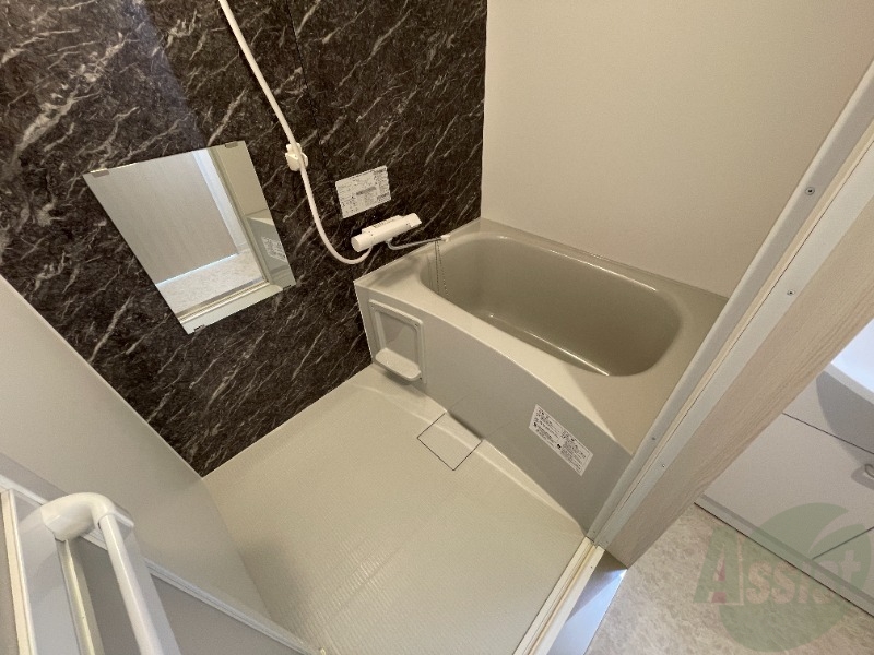 バス・シャワールーム　お風呂になります。一日の疲れを癒してくださいね。