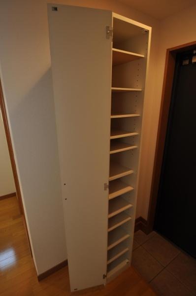 玄関　シューズボックスで玄関スッキリ