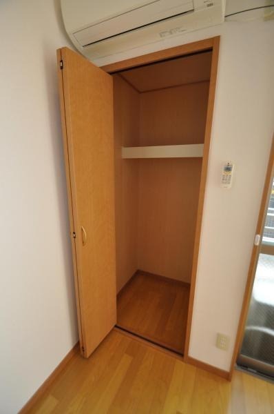 収納　奥行きのある収納スペース