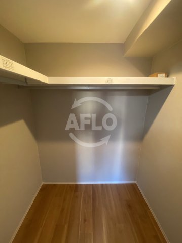 収納　マーベラスコート巽東　ウォークインクローゼット