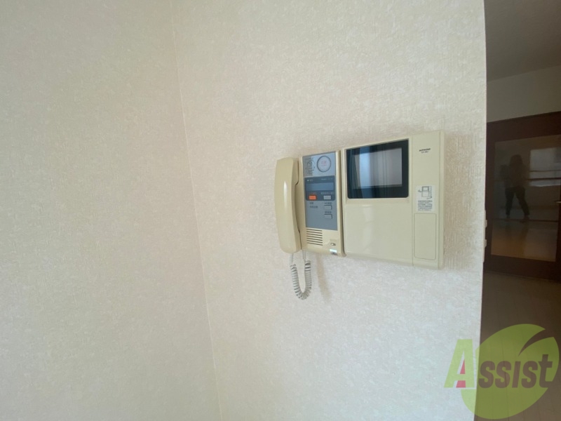 セキュリティ　ＴＶモニター付インターホンです。来客者の顔が見えるので安心！