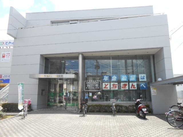 銀行　栃木銀行大袋支店（銀行）まで437m