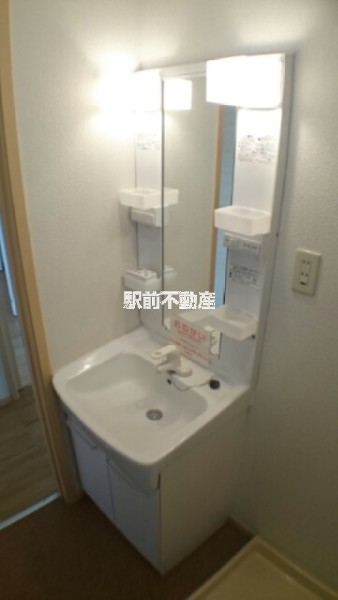 洗面設備　別部屋写真流用