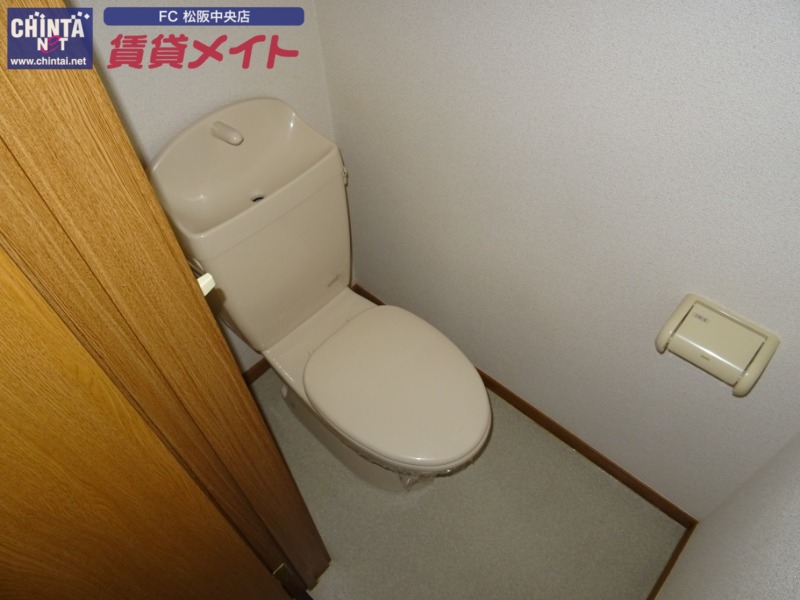 トイレ　同型参考写真