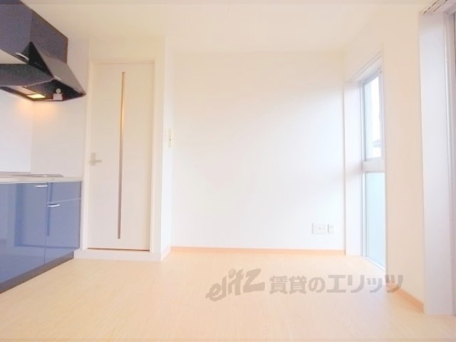 居室・リビング　明るく広々としたお部屋です。