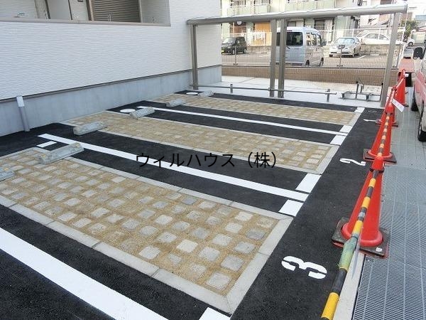駐車場　敷地内駐車場！