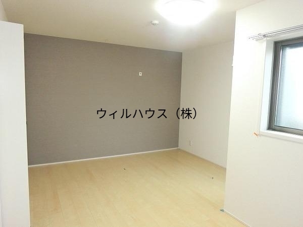 居室・リビング　広々とした洋室！