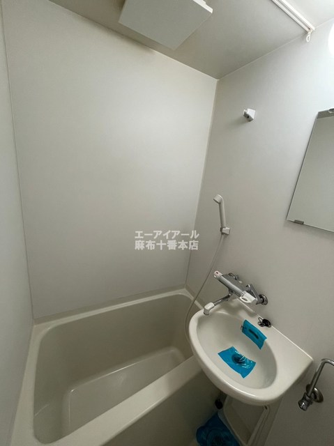 バス・シャワールーム　同間取り別部屋の参考写真です