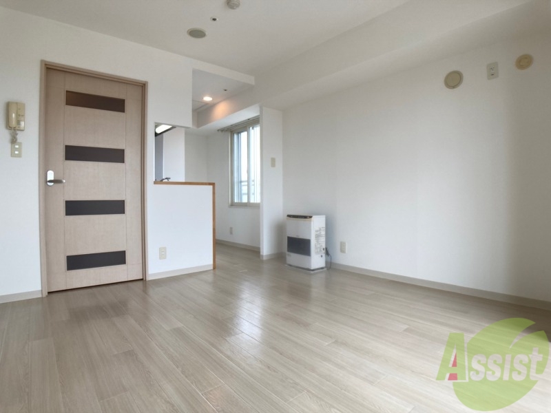 居室・リビング　広くてキレイなお部屋が広がっていて、充実した生活が送れそう。