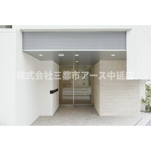 エントランス　グランカーサ蒲田ウエスト