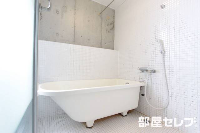 バス・シャワールーム　１日の疲れを癒してください