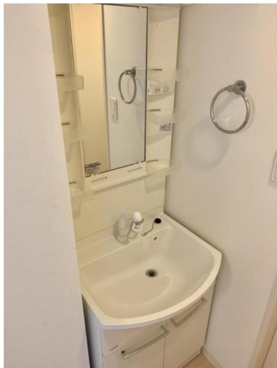洗面設備　部屋参考写真です