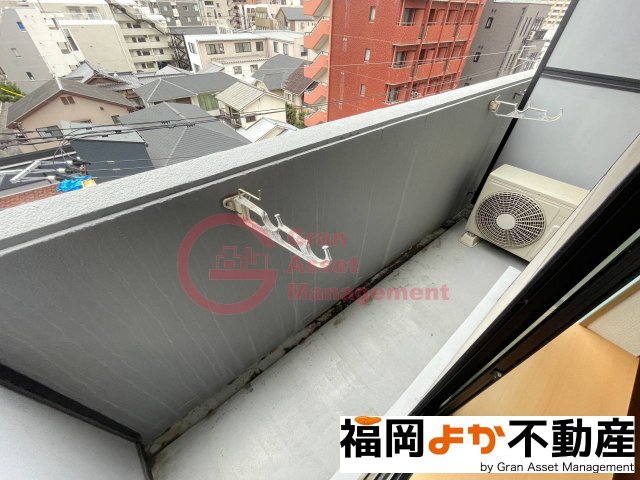 バルコニー　陽当たり良好なバルコニーです