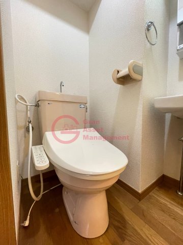 トイレ　落ち着いたトイレです