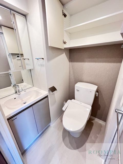 トイレ　※同タイプの別のお部屋です。