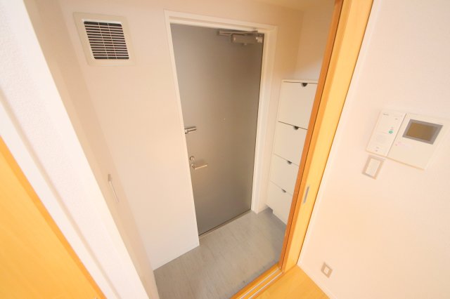 フラッツ小西の玄関写真