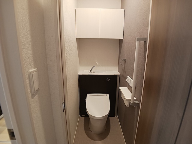 ＪＲ仙山線 羽前千歳駅 徒歩12分 2階建 築1年のトイレ写真