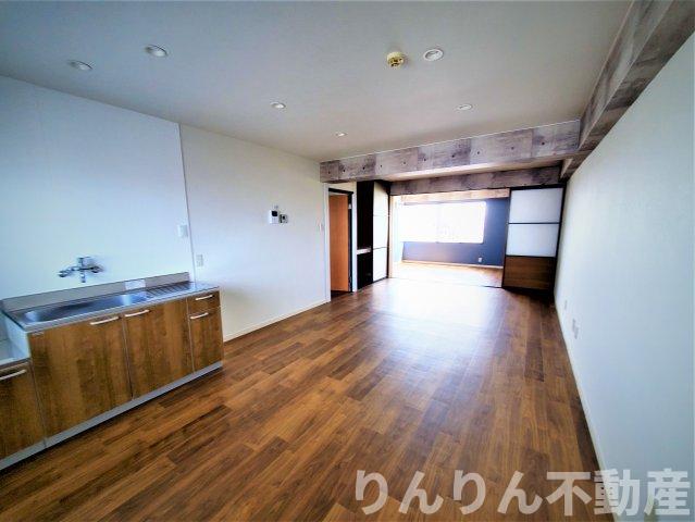 ギャラック国府3号棟の居間写真