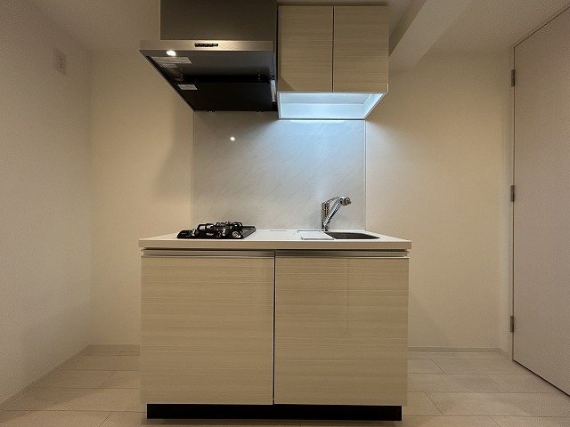 キッチン　同物件別部屋