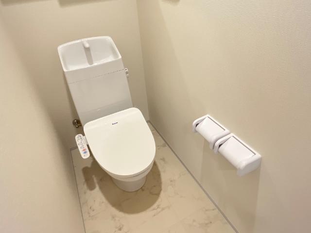 トイレ　シャワー付トイレ