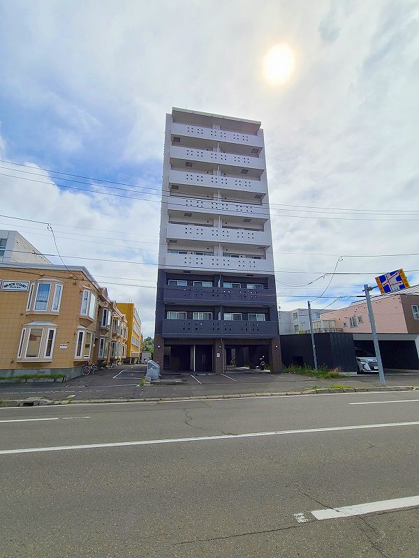 建物外観　人気のデザイナーズマンションです☆