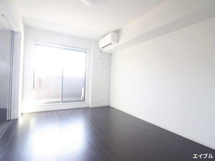 居室・リビング　反転タイプの別のお部屋になります