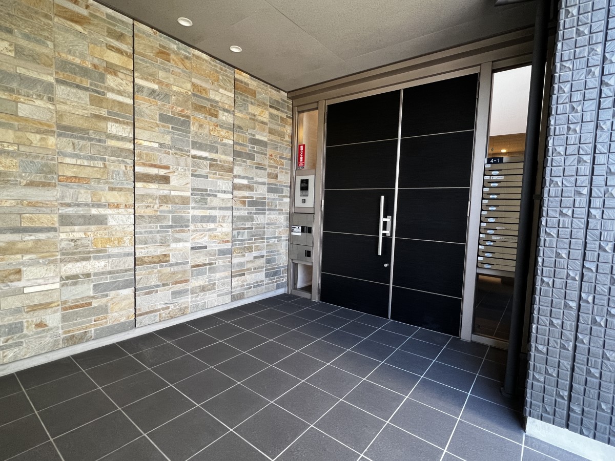 ドラックストア　クスリのアオキ　江俣店（ドラッグストア）まで375m
