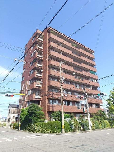 和歌山市築港のマンションの建物外観