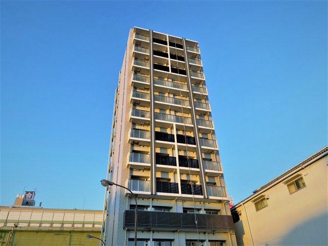 エスリード大阪CENTRAL AVENUEの建物外観