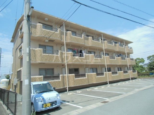 【袋井市川井のマンションの建物外観】