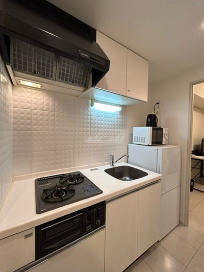 キッチン　冷蔵庫、電子レンジなど家具家電付き　２口コンロ