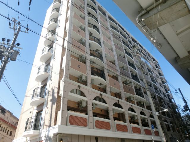 【Luxe田辺の建物外観】