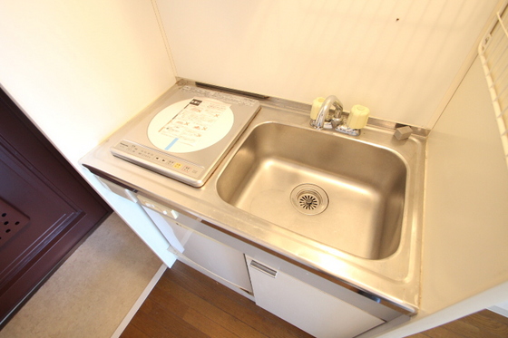 キッチン　※別部屋の写真です