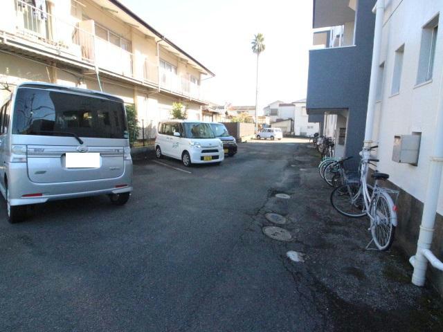 駐車場　駐車場