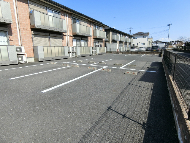 【宇都宮市針ヶ谷町のアパートの駐車場】