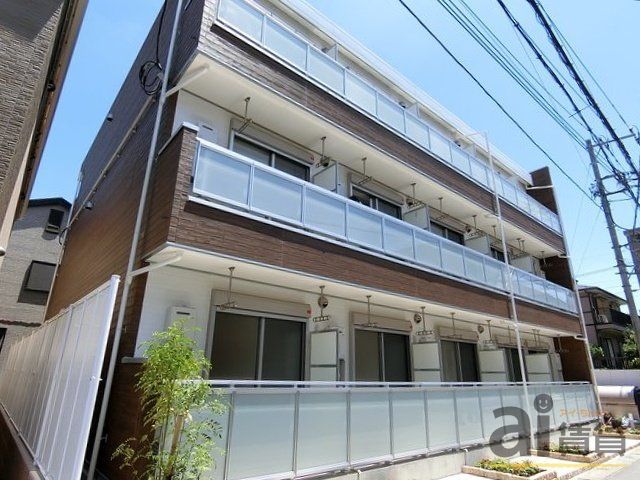 鶴ヶ島市大字上広谷のマンションの建物外観