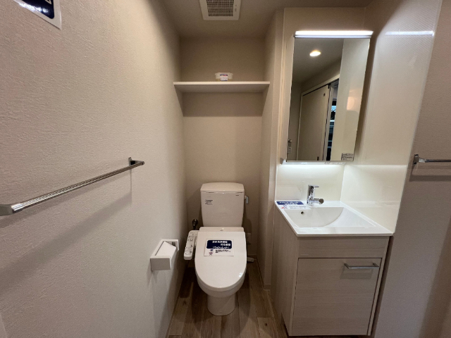 トイレ　※写真は１０１号室