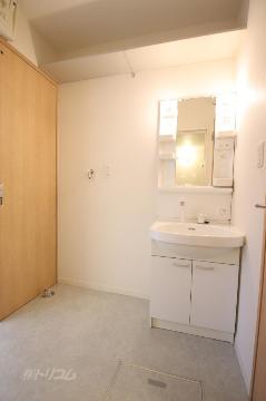 洗面設備　洗髪洗面化粧台