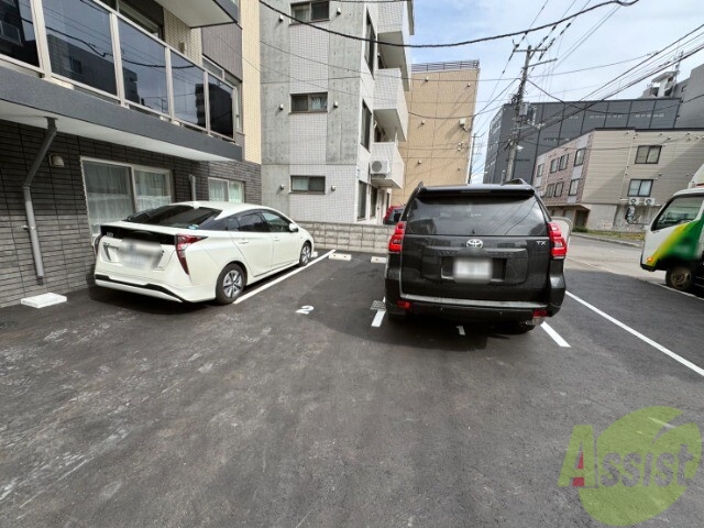 駐車場　駐車場