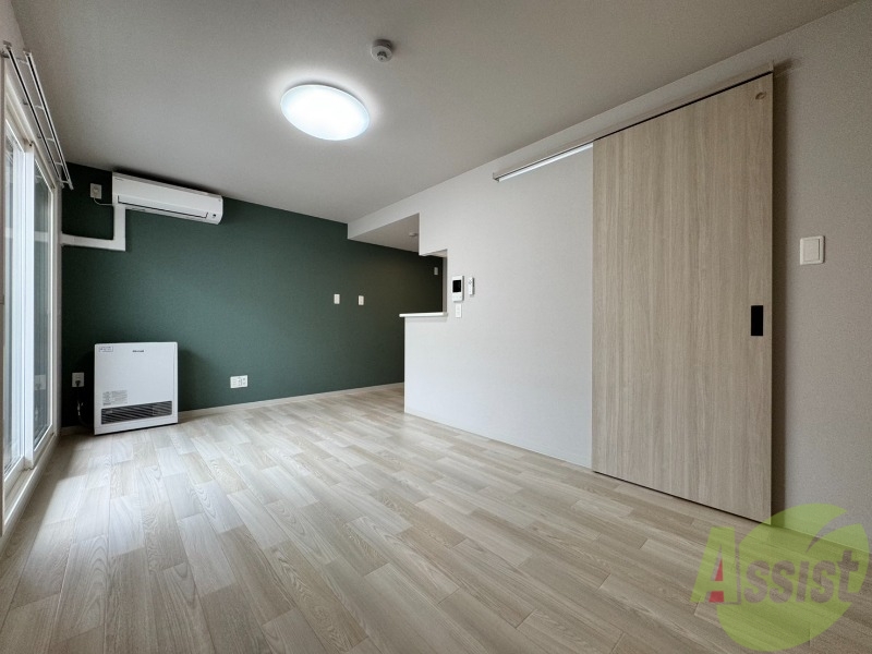 居室・リビング　広々としたリビングですね。使い勝手がよさそうですね！