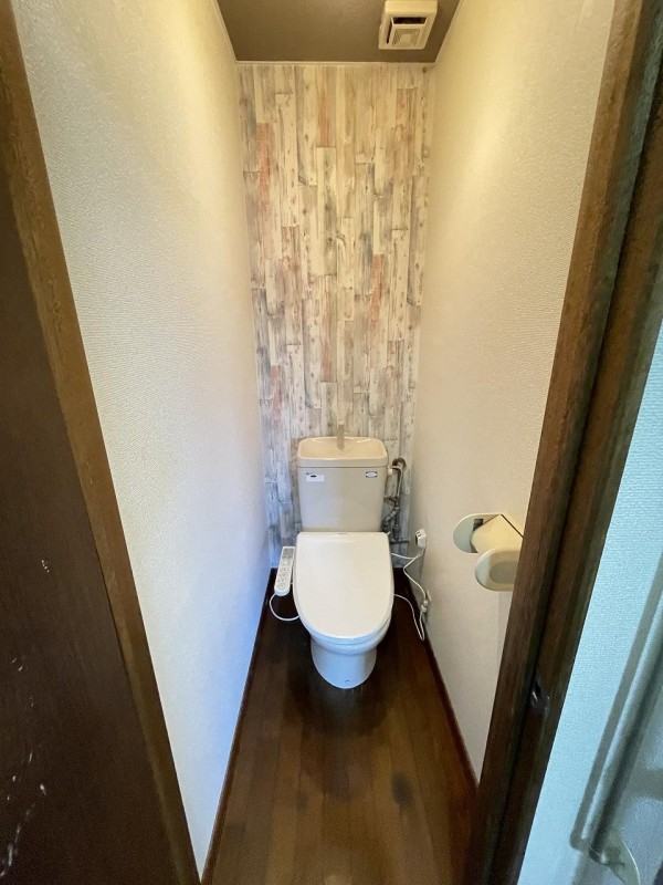 トイレ　トイレ